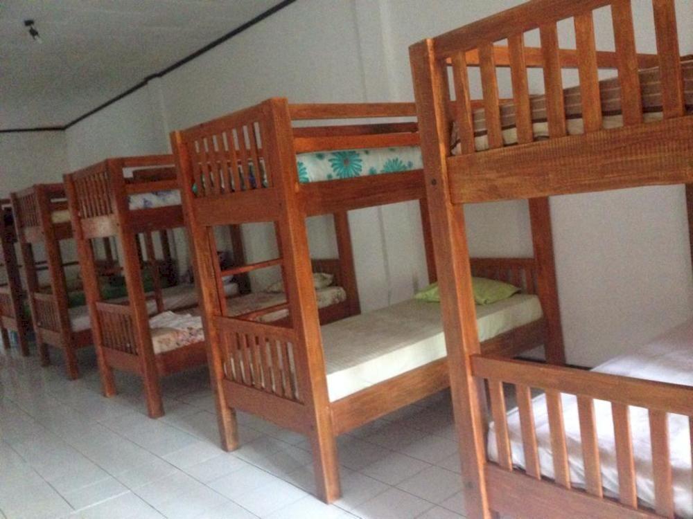 Oseania Hostel Senggigi Eksteriør billede