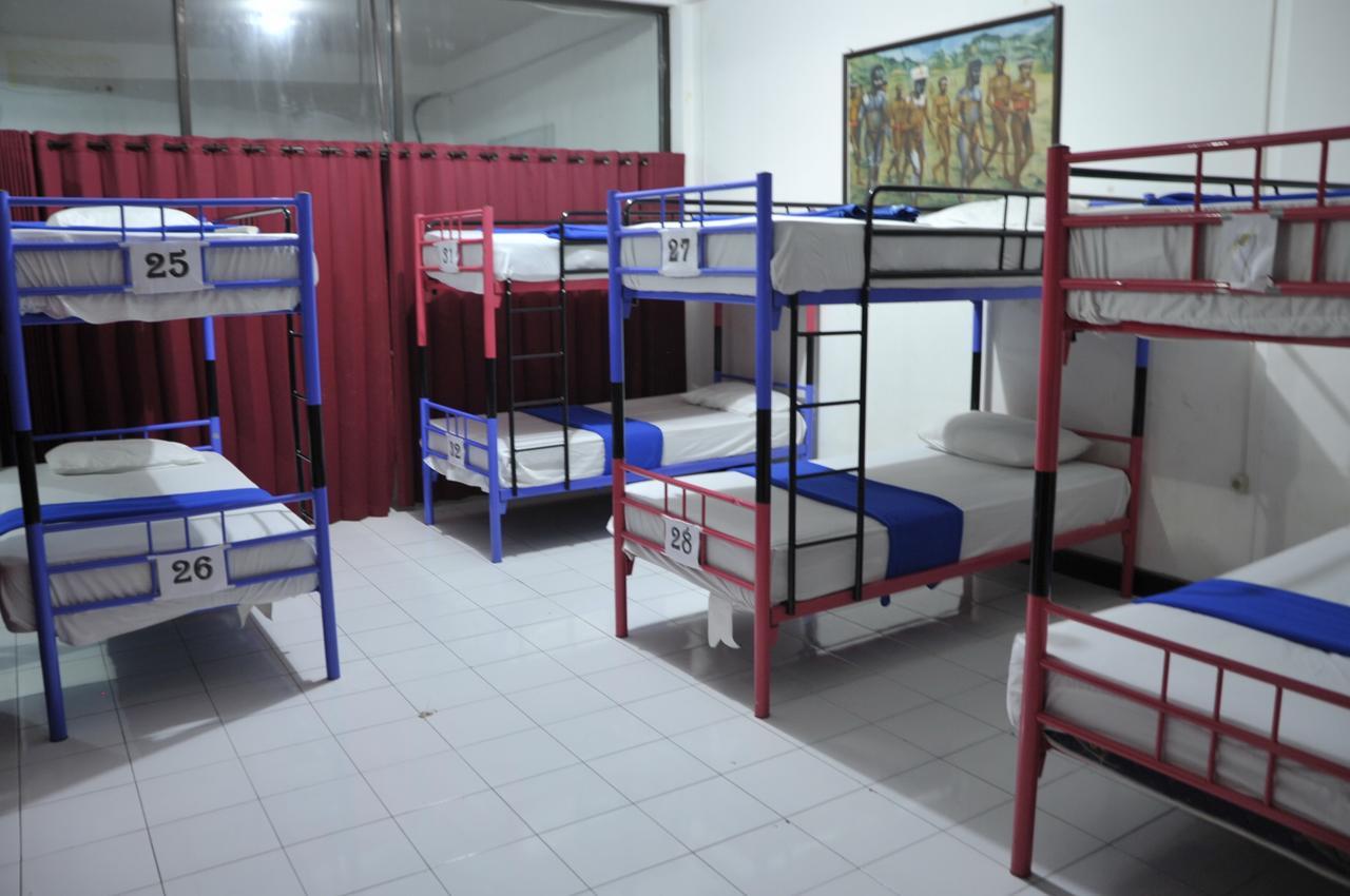 Oseania Hostel Senggigi Eksteriør billede