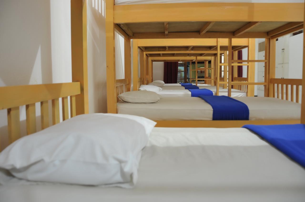 Oseania Hostel Senggigi Eksteriør billede